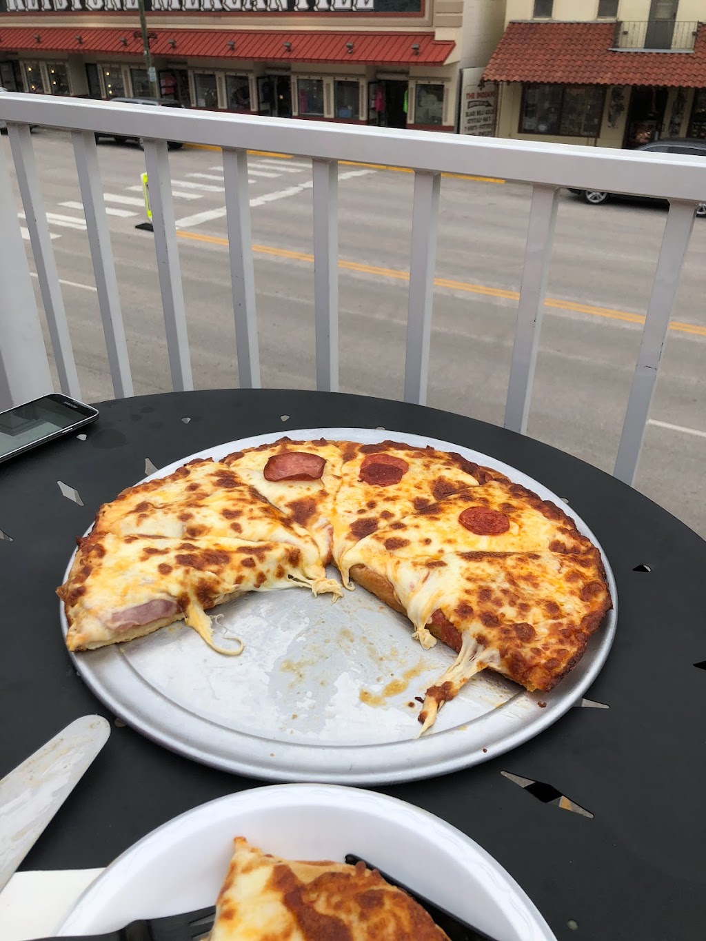 Janes Boardwalk Pizza | restaurant | 160 Winter St, Keystone, SD 57751, USA | 6056664713 OR +1 605-666-4713