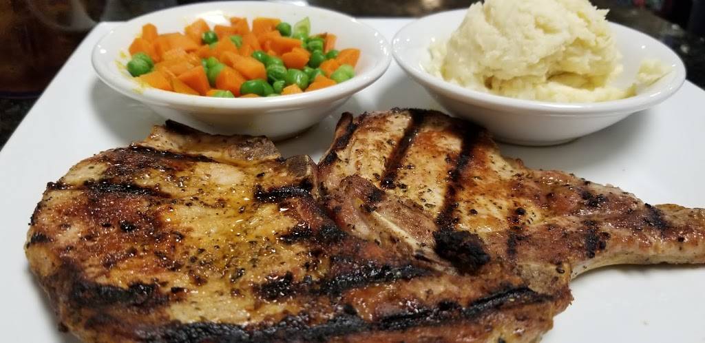 Tonys Bar & Grille | restaurant | 247 Lafayette St, London, OH 43140, USA | 7404907121 OR +1 740-490-7121