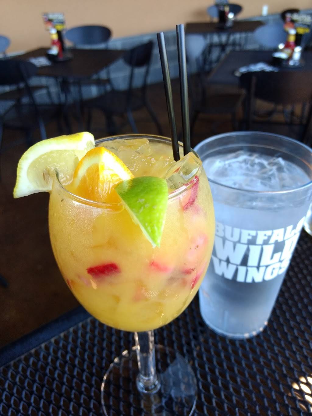 Buffalo Wild Wings | meal takeaway | 13215 Meridian E, Puyallup, WA 98374, USA | 2538455672 OR +1 253-845-5672