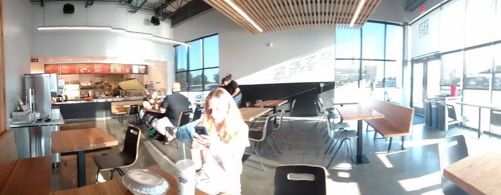 Chipotle Mexican Grill | restaurant | 2375 S 9th St Ste C, Salina, KS 67401, USA | 7854938093 OR +1 785-493-8093