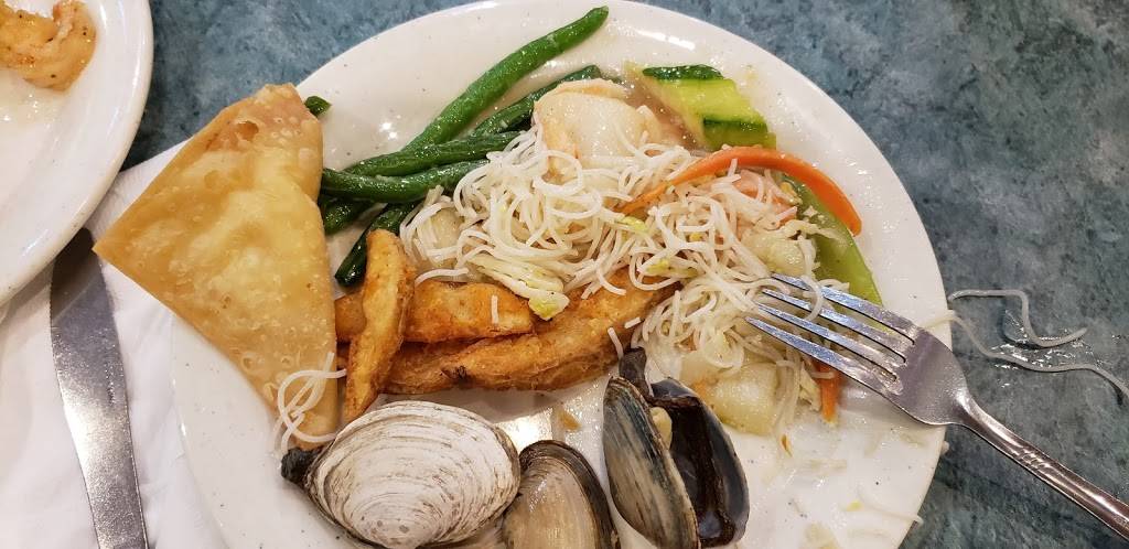 Tin Tin Buffet | restaurant | 120 Center St # 202, Auburn, ME 04210, USA | 2077827888 OR +1 207-782-7888