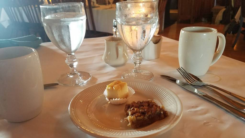 Timmers Resort | restaurant | 5151 Timmer Bay Rd, West Bend, WI 53095, USA | 2623387710 OR +1 262-338-7710