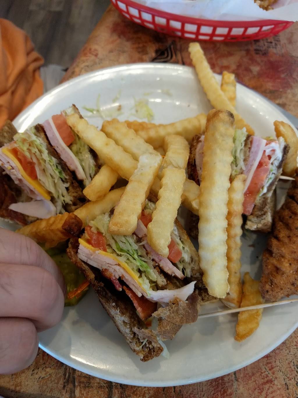 Samis Cafe | restaurant | 9700 Kingston Pike # 5, Knoxville, TN 37922, USA | 8655317900 OR +1 865-531-7900