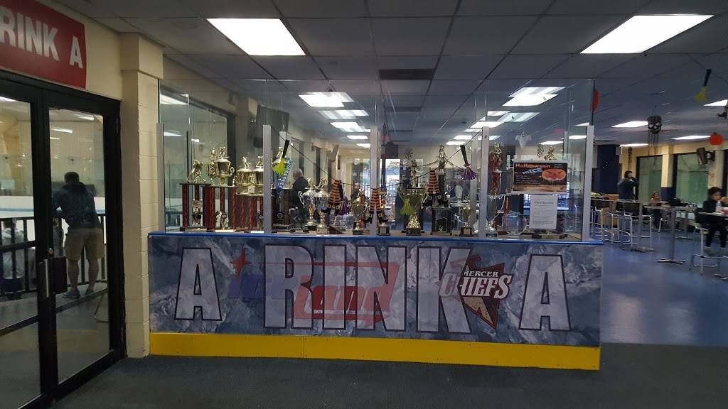 Ice Land Skating Center | restaurant | 6 Tennis Ct, Hamilton Township, NJ 08619, USA | 6095886672 OR +1 609-588-6672