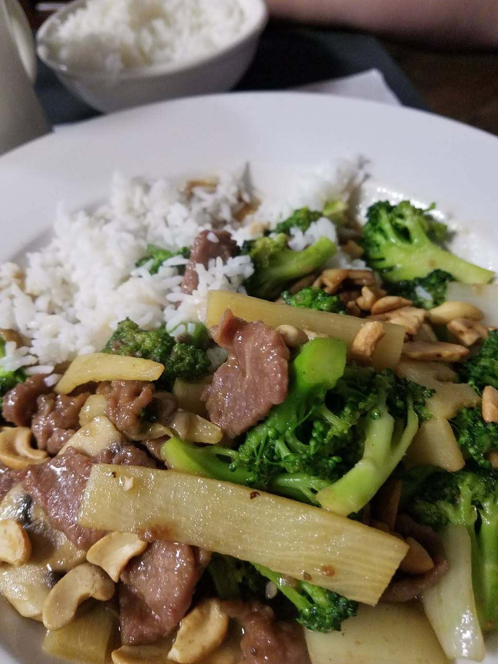 Royal Egg Rolls | restaurant | 439 W Centerton Blvd, Centerton, AR 72719, USA | 4797951330 OR +1 479-795-1330