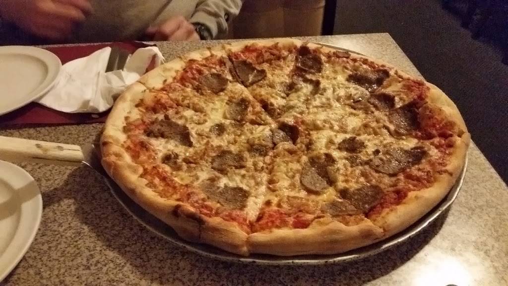 Johns Italian Restaurant | restaurant | 570 PA-590, Hamlin, PA 18427, USA | 5706892659 OR +1 570-689-2659