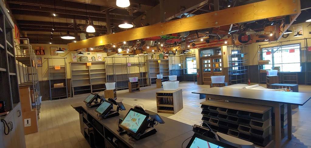 Cracker Barrel Old Country Store | restaurant | 619 Ridge Rd S, Wichita, KS 67209, USA | 3167221314 OR +1 316-722-1314