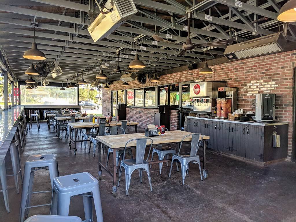 4 Rivers Smokehouse | restaurant | 220 Park Ave, Orange Park, FL 32073, USA | 8444748377 OR +1 844-474-8377