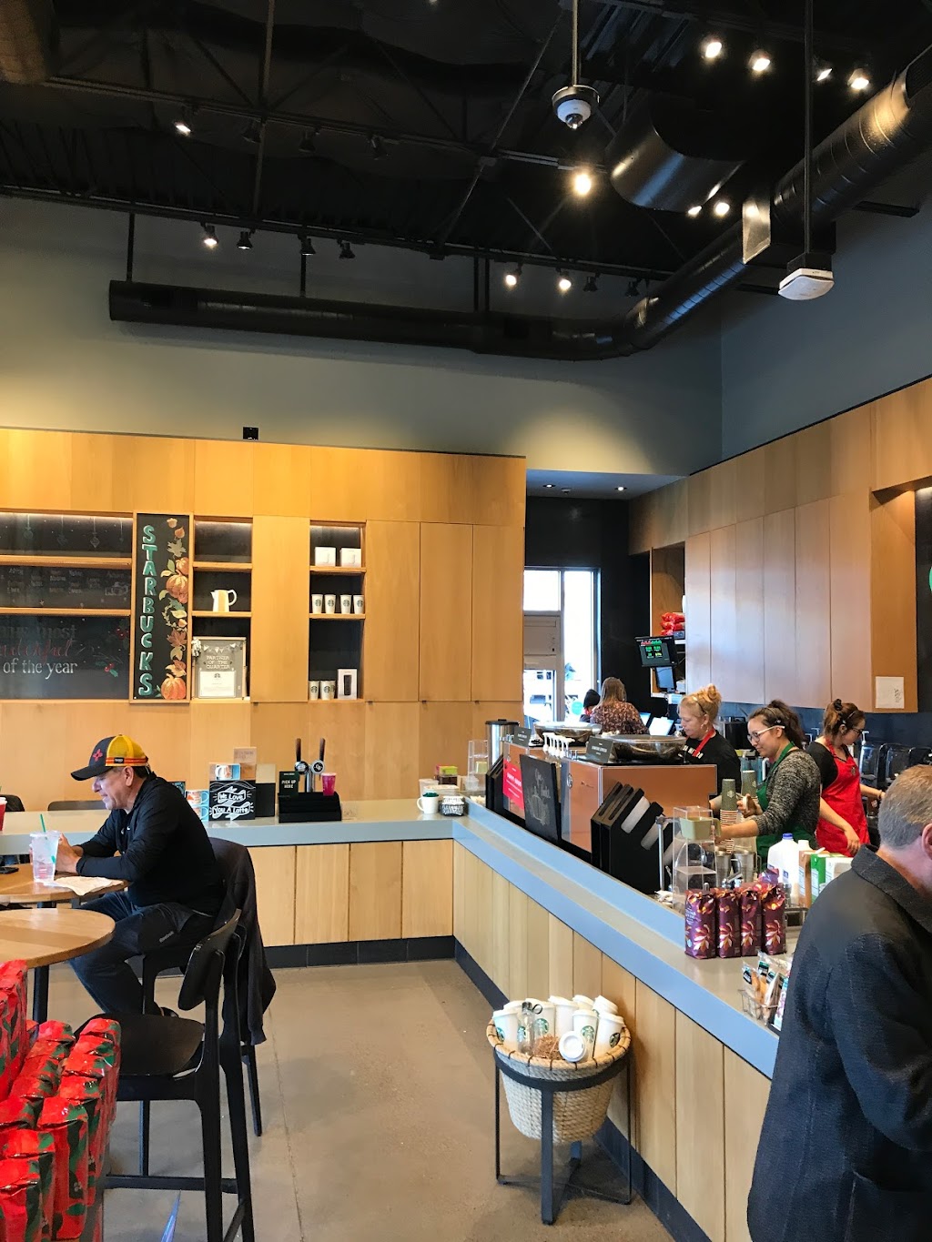 Starbucks | cafe | 8201 Golf Course Rd NW, Albuquerque, NM 87120, USA | 5058996978 OR +1 505-899-6978