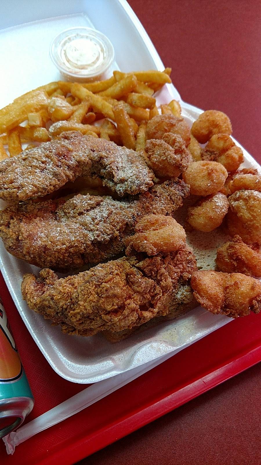 JJ Fish & Chicken | restaurant | 917 Roosevelt Rd, Maywood, IL 60153, USA | 7084501015 OR +1 708-450-1015