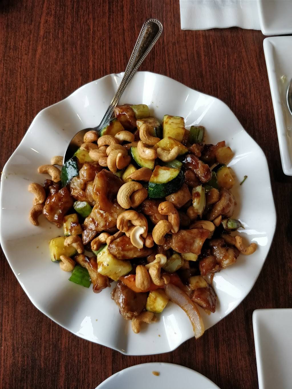 Asian Kings Kitchen | restaurant | 3048 Cabrillo Hwy N, Half Moon Bay, CA 94019, USA | 6505609898 OR +1 650-560-9898