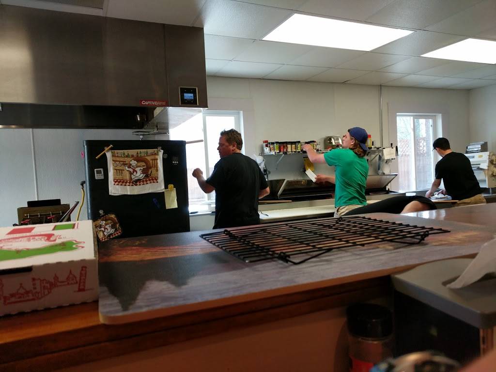 Papa Gs | restaurant | 204 S Seminary St, Downs, IL 61736, USA | 3093781333 OR +1 309-378-1333