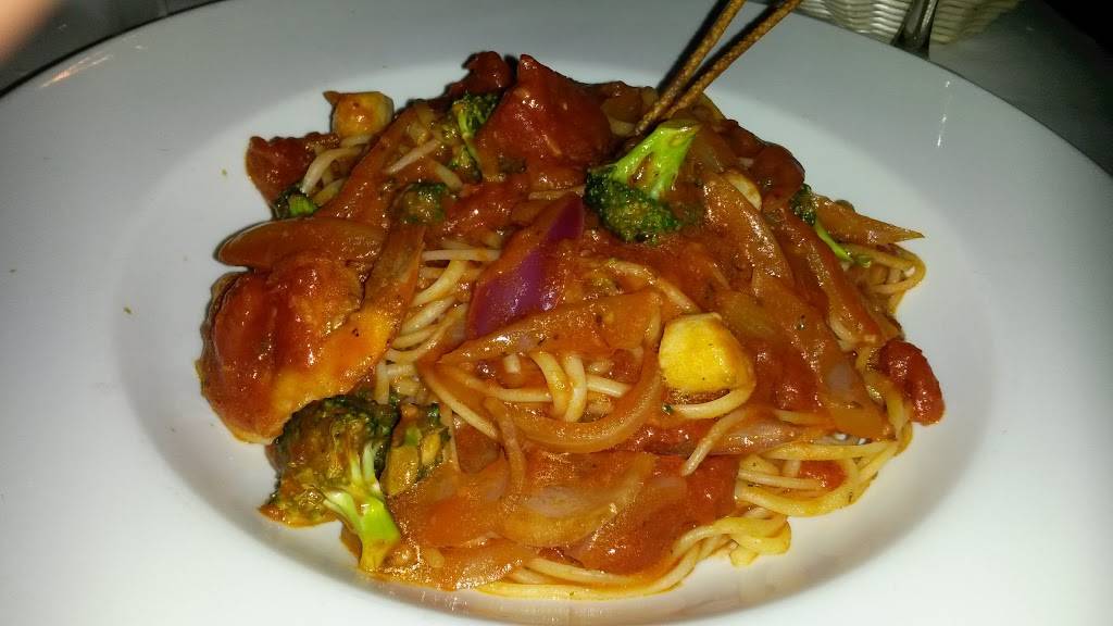 Trattoria La Volta | restaurant | 222 Boulevard Curé-Labelle, Sainte-Thérèse, QC J7E 2X7, Canada | 4504194437 OR +1 450-419-4437