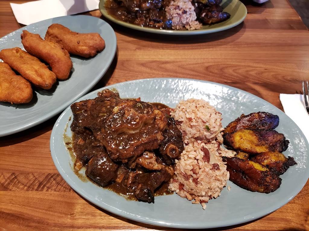 Back-A-Yard | restaurant | 1011 E Capitol Expy, San Jose, CA 95121, USA | 4089606330 OR +1 408-960-6330