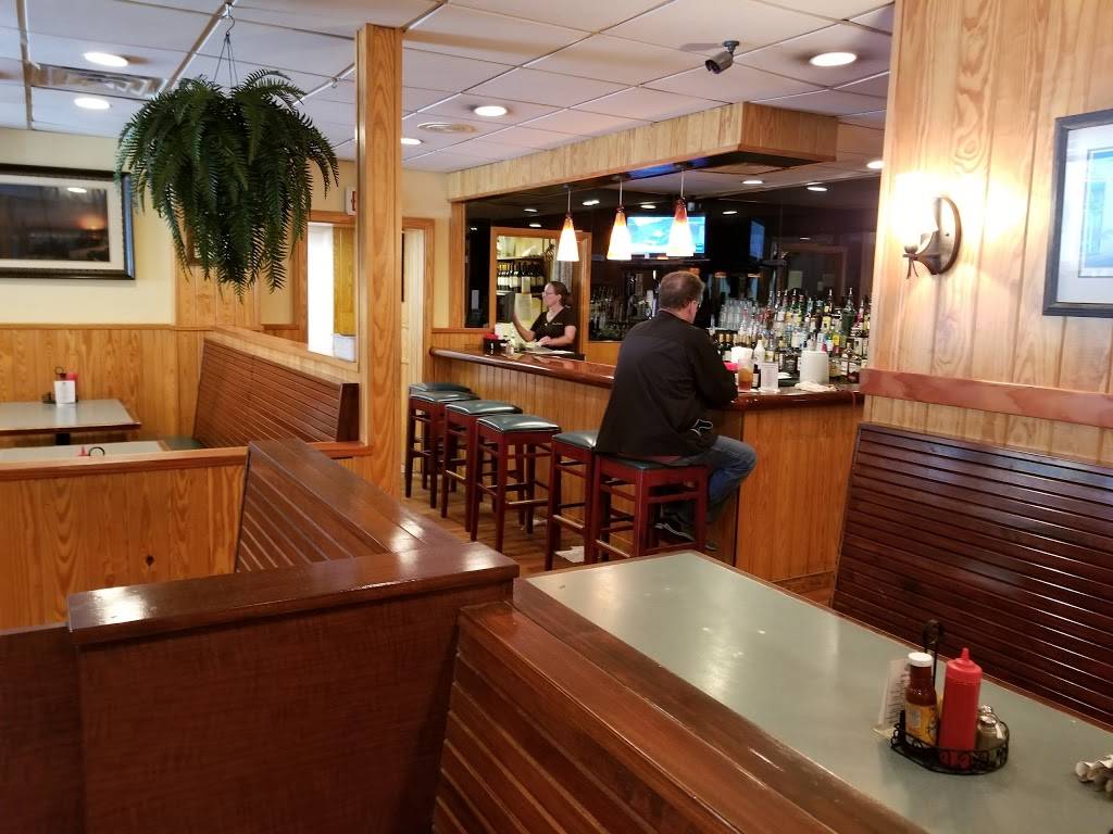 BARNACLE BILLS SEAFOOD HOUSE | restaurant | Holiday Inn St. Augustine - Historic, 1302 N Ponce De Leon Blvd, St. Augustine, FL 32084, USA | 9044942100 OR +1 904-494-2100