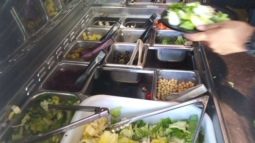 Round Table Pizza | meal delivery | 3730 N 1st St, San Jose, CA 95134, USA | 4083219922 OR +1 408-321-9922