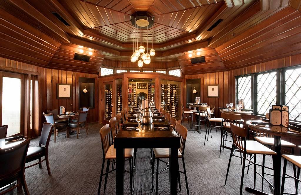 The Melting Pot | restaurant | 2221 4th St N, St. Petersburg, FL 33704, USA | 7278956358 OR +1 727-895-6358