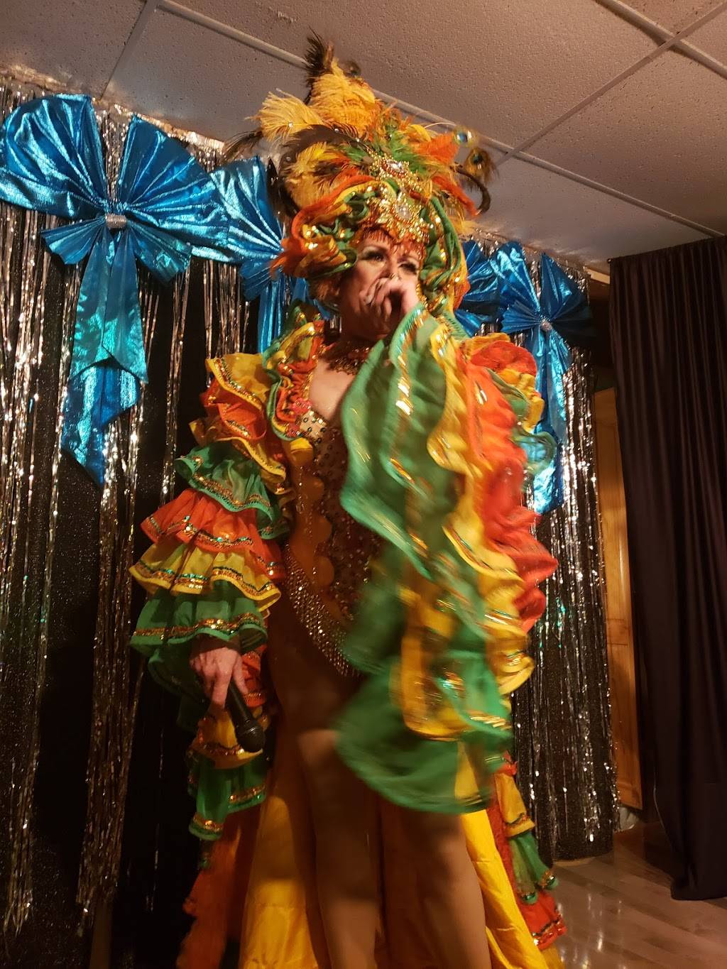 Restaurant C la Boite à Chantal | restaurant | 13305 Rue Sherbrooke E, Pointe-aux-Trembles, QC H1A 1C2, Canada | 5148345487 OR +1 514-834-5487