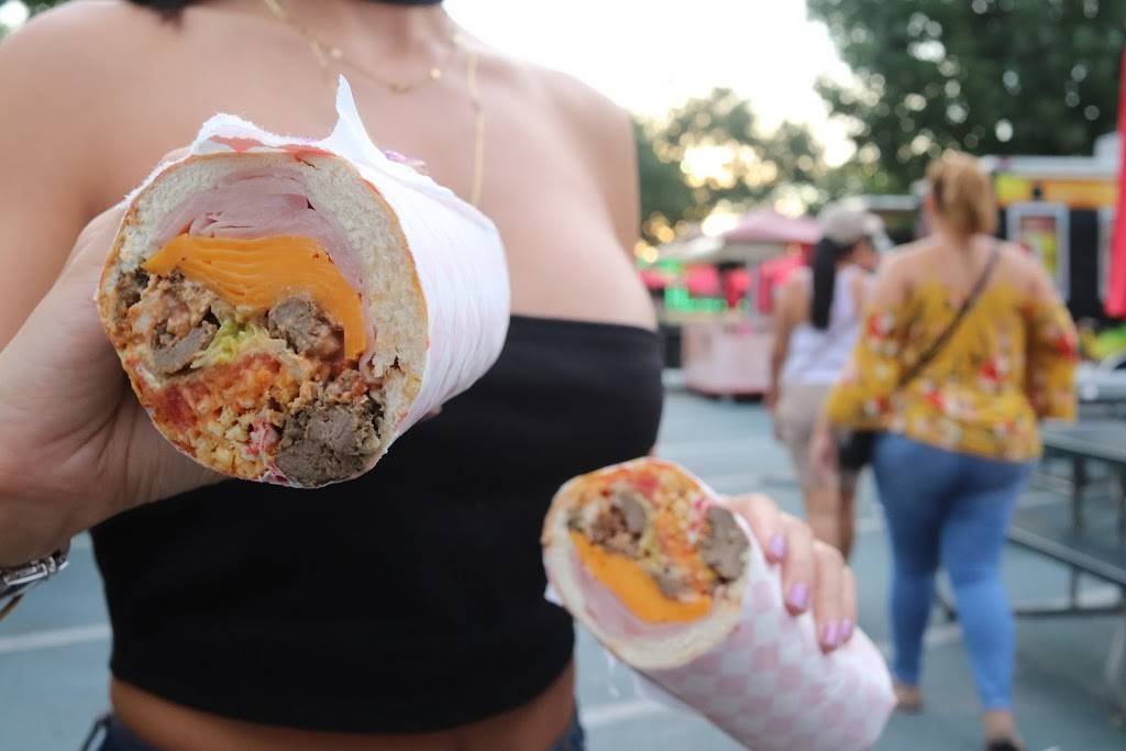 Chiqui Burger | restaurant | 7532 Blanding Blvd, Jacksonville, FL 32244, USA | 9048446035 OR +1 904-844-6035