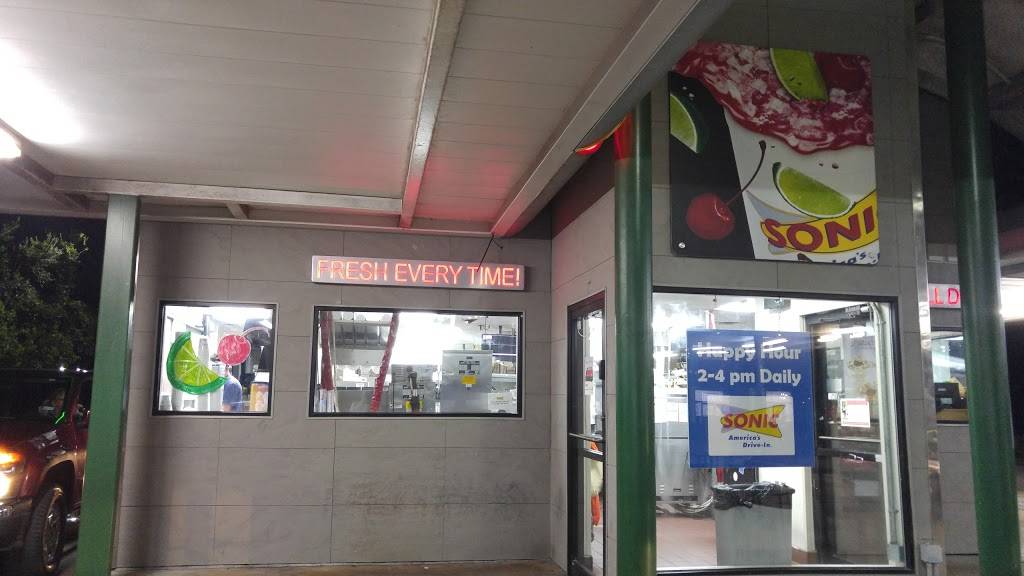 Sonic Drive-In | restaurant | 9827 W Main Hwy, La Porte, TX 77571, USA | 2814719681 OR +1 281-471-9681