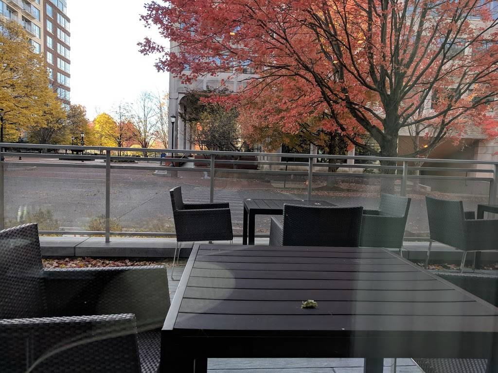 AC Lounge at AC Hotel Boston North | night club | 95 Station Landing, Medford, MA 02155, USA | 7812195510 OR +1 781-219-5510