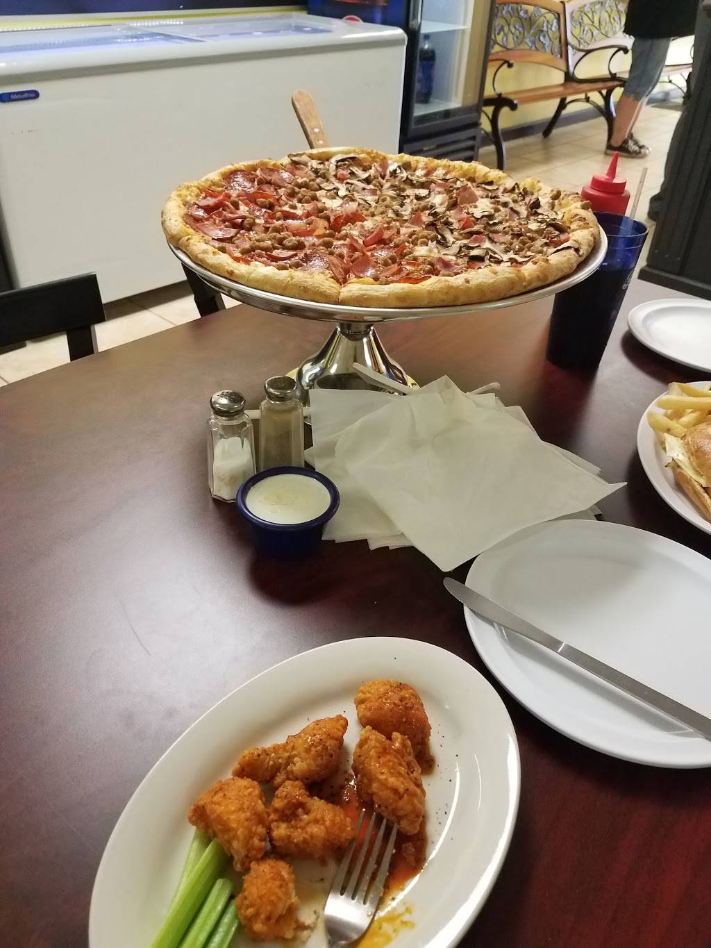 Chubbys Pizza | restaurant | 9675 NC-581, Bailey, NC 27807, USA | 2522355174 OR +1 252-235-5174