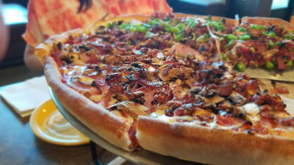 Thatsa Pizza | meal delivery | 3860 N Long Lake Rd, Traverse City, MI 49684, USA | 2319471888 OR +1 231-947-1888