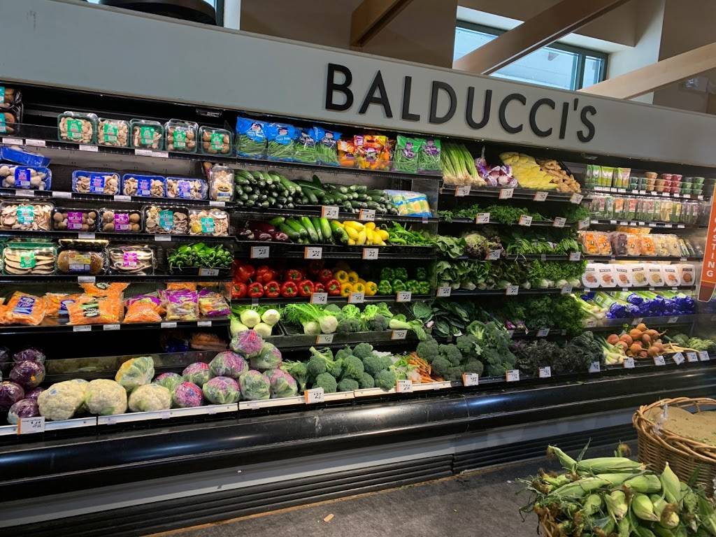 Balduccis Food Lovers Market Johns Hopkins Hospital | restaurant | 1800 Orleans St, Baltimore, MD 21287, USA | 4436877659 OR +1 443-687-7659