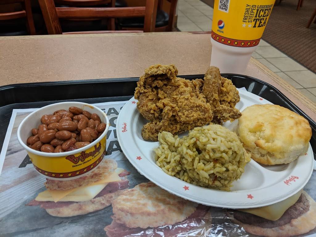 Bojangles Famous Chicken n Biscuits | restaurant | 10594 Kings Rd, Myrtle Beach, SC 29572, USA | 8434499493 OR +1 843-449-9493