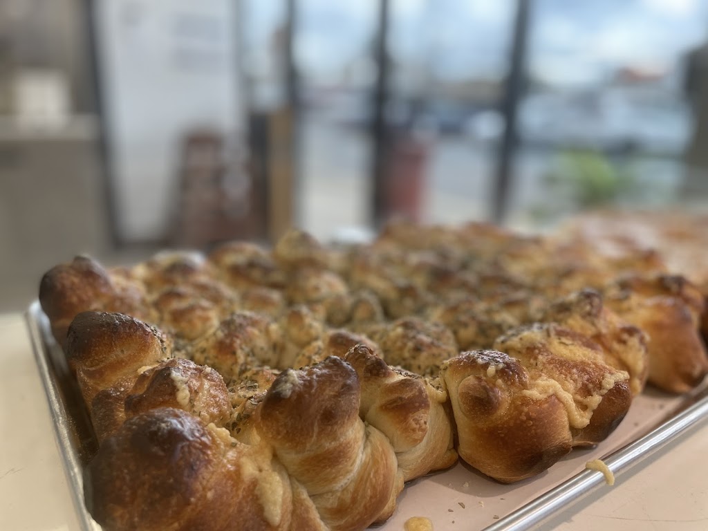 La pizzeria and bagel | restaurant | 951 Rosedale Rd, Valley Stream, NY 11581, USA | 5163410786 OR +1 516-341-0786