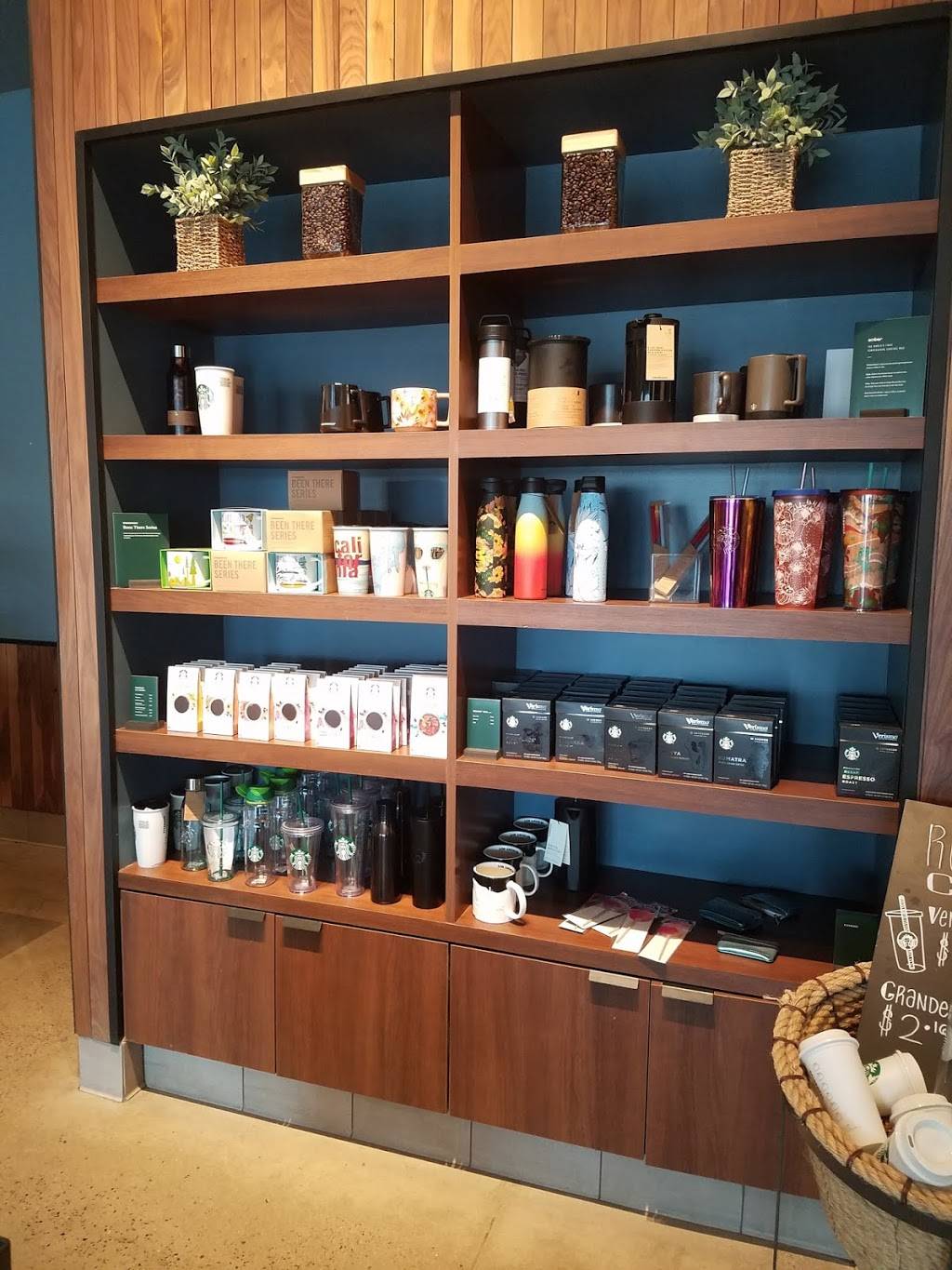 Starbucks | cafe | 6100 Warner Ave UNIT 101, Huntington Beach, CA 92647, USA | 7143759389 OR +1 714-375-9389