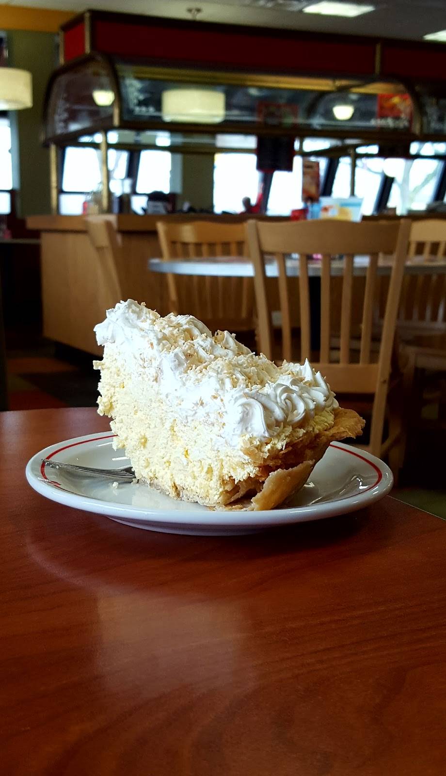 Frischs Big Boy | bakery | 1707 E Perry St, Port Clinton, OH 43452, USA | 4197343151 OR +1 419-734-3151