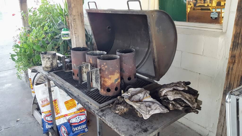 2 Buds BBQ | restaurant | 592 Antelope Blvd, Red Bluff, CA 96080, USA | 5305280799 OR +1 530-528-0799