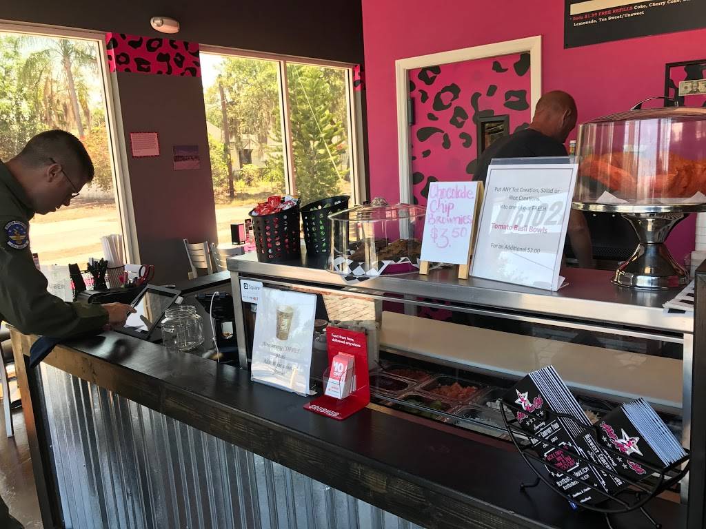 Hott Mess Cafe | restaurant | 6102 S MacDill Ave Suite A, Tampa, FL 33611, USA | 8134000837 OR +1 813-400-0837