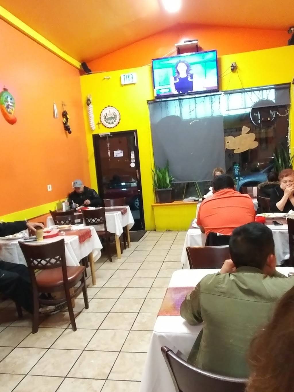 Pupuseria Metapan | restaurant | 4769 Mission St, San Francisco, CA 94112, USA | 4155878599 OR +1 415-587-8599