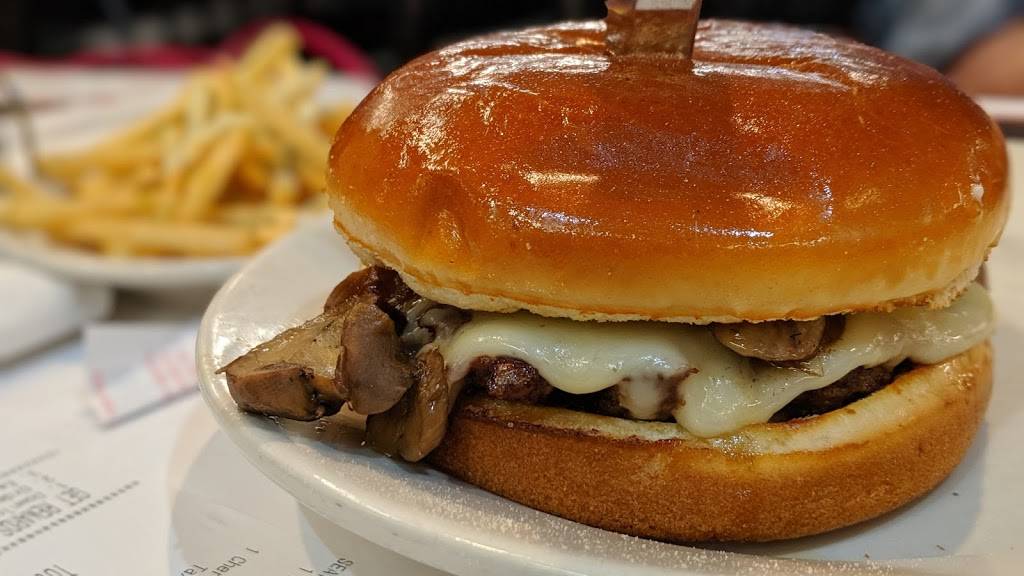 Steak n Shake | restaurant | 2519 Missouri Blvd, Jefferson City, MO 65109, USA | 5736369553 OR +1 573-636-9553