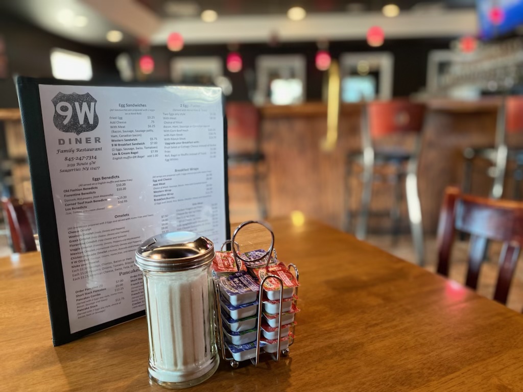 9W Diner | restaurant | 3 Simmons Plaza, Saugerties, NY 12477, USA | 8452477314 OR +1 845-247-7314