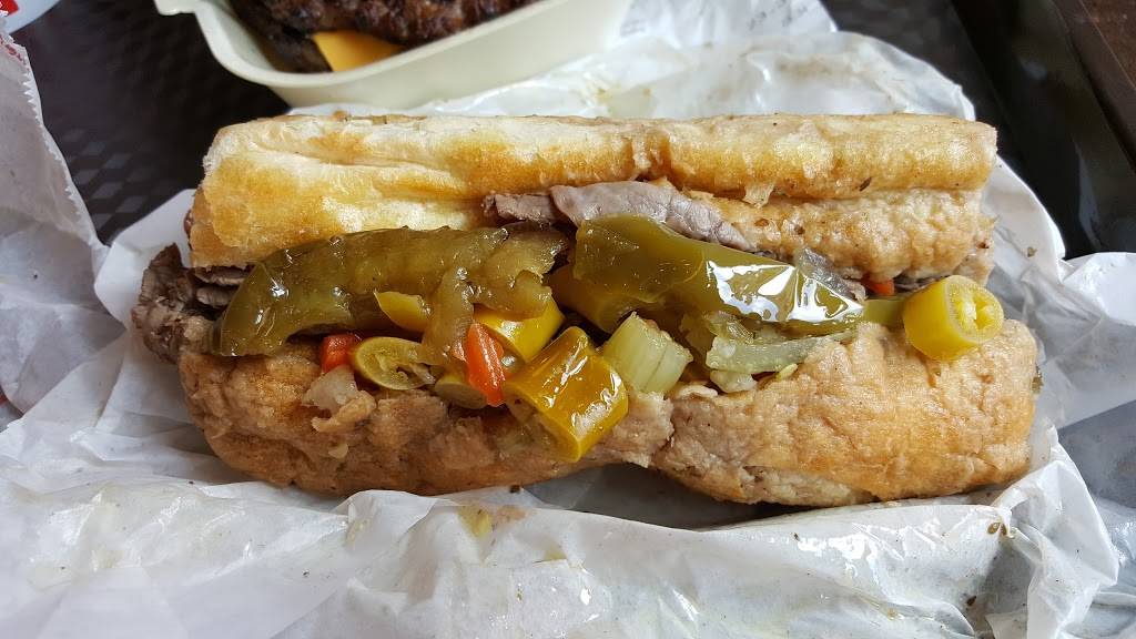 Portillos Hot Dogs | meal takeaway | 8450 Hudson Rd, Woodbury, MN 55125, USA | 6122950100 OR +1 612-295-0100