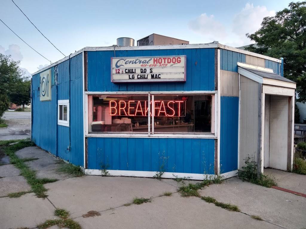 Central Hot Dog | restaurant | 626 Front St, Toledo, OH 43605, USA | 4196983719 OR +1 419-698-3719
