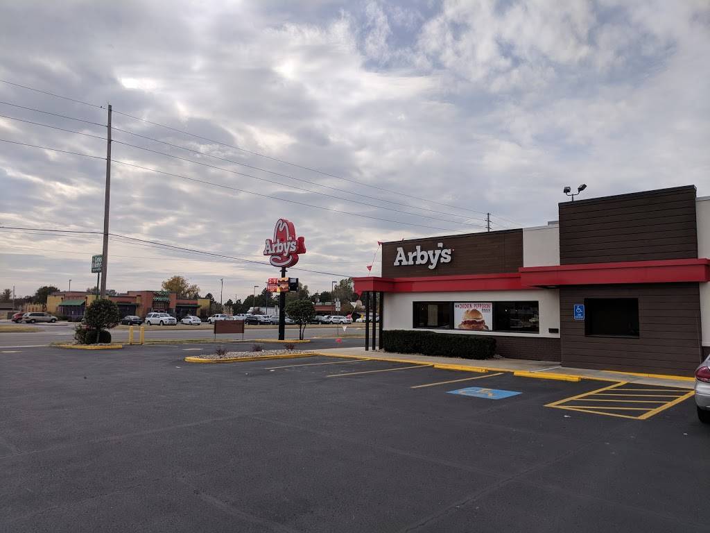 Arbys | meal takeaway | 910 E 30th Ave, Hutchinson, KS 67501, USA | 6206690180 OR +1 620-669-0180