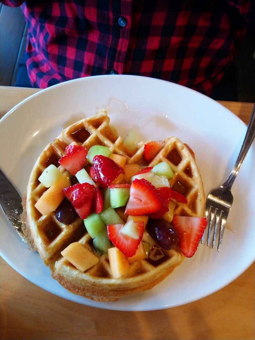 Sunset Grill | restaurant | 7905 McLeod Rd, Niagara Falls, ON L2H 0G5, Canada | 9053712112 OR +1 905-371-2112