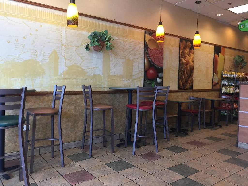Subway | meal takeaway | 1620 N School St Space J-3A, Honolulu, HI 96817, USA | 8088419100 OR +1 808-841-9100