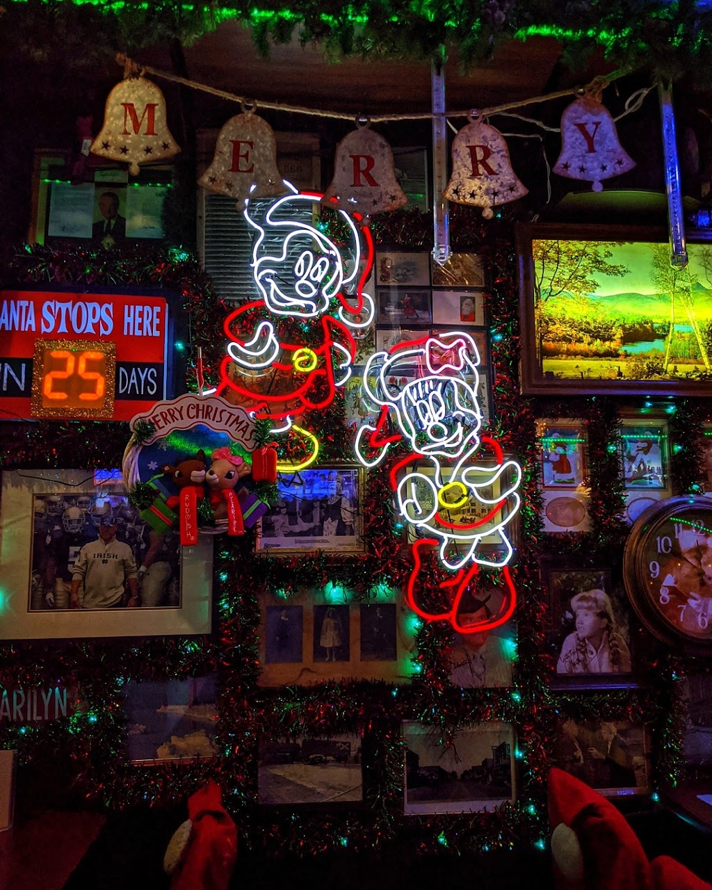 Broadway Bar | restaurant | 740 Broadway Ave NW, Grand Rapids, MI 49504, USA | 6164540565 OR +1 616-454-0565