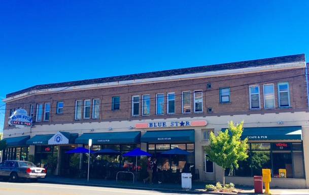 Blue Star Cafe & Pub | cafe | 4512 Stone Way N, Seattle, WA 98103, USA | 2065480345 OR +1 206-548-0345