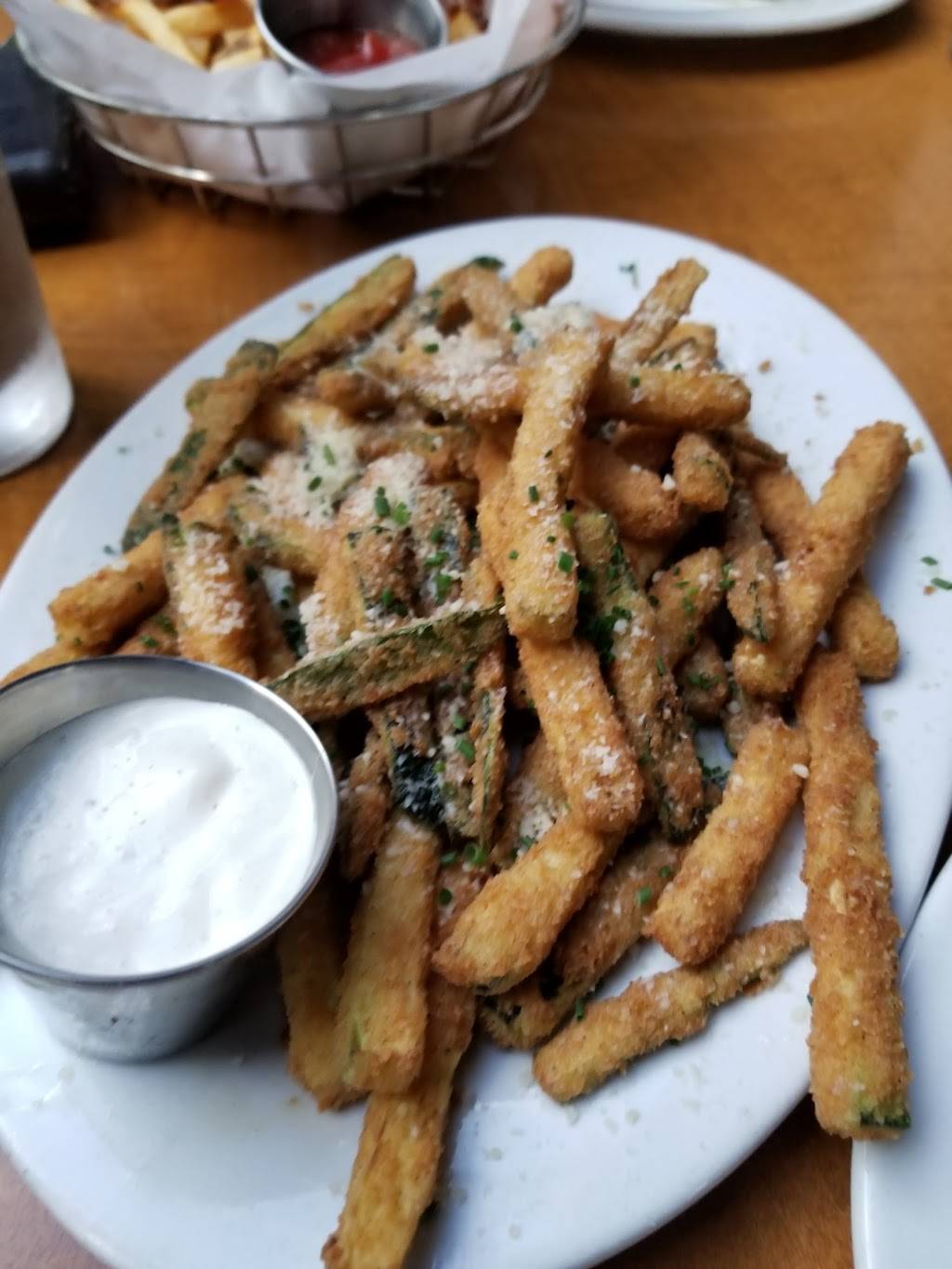 Zinburger Wine & Burger Bar | restaurant | 2502 E Camelback Rd Suite 127, Phoenix, AZ 85016, USA | 6024249500 OR +1 602-424-9500