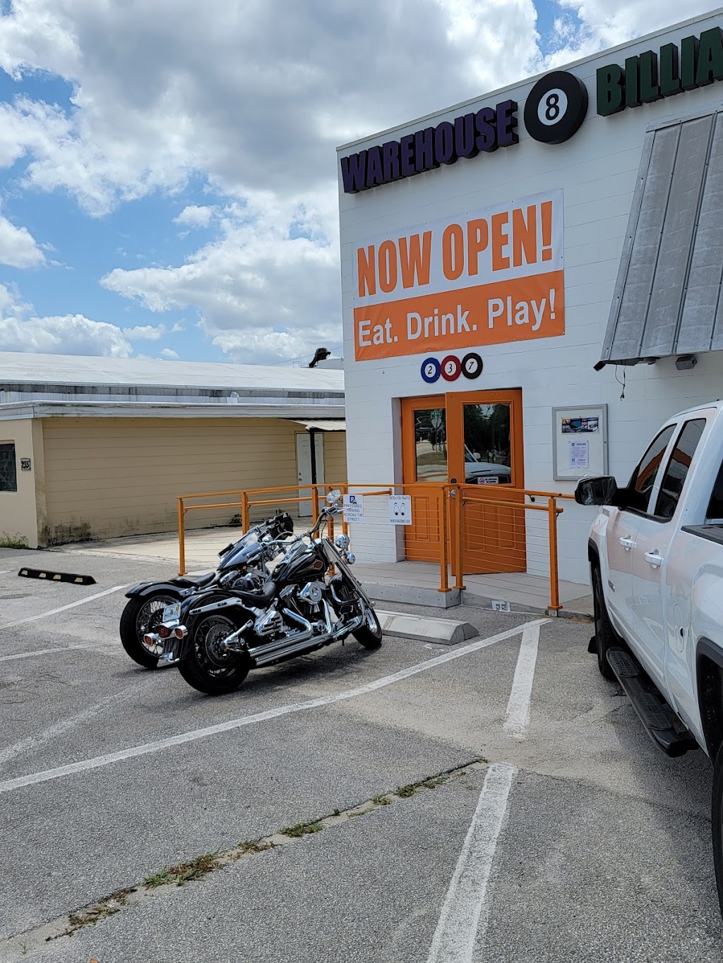 Warehouse Billiards & Corner Pocket Kitchen | restaurant | 237 N Main Ave, Lake Placid, FL 33852, USA | 8636334448 OR +1 863-633-4448