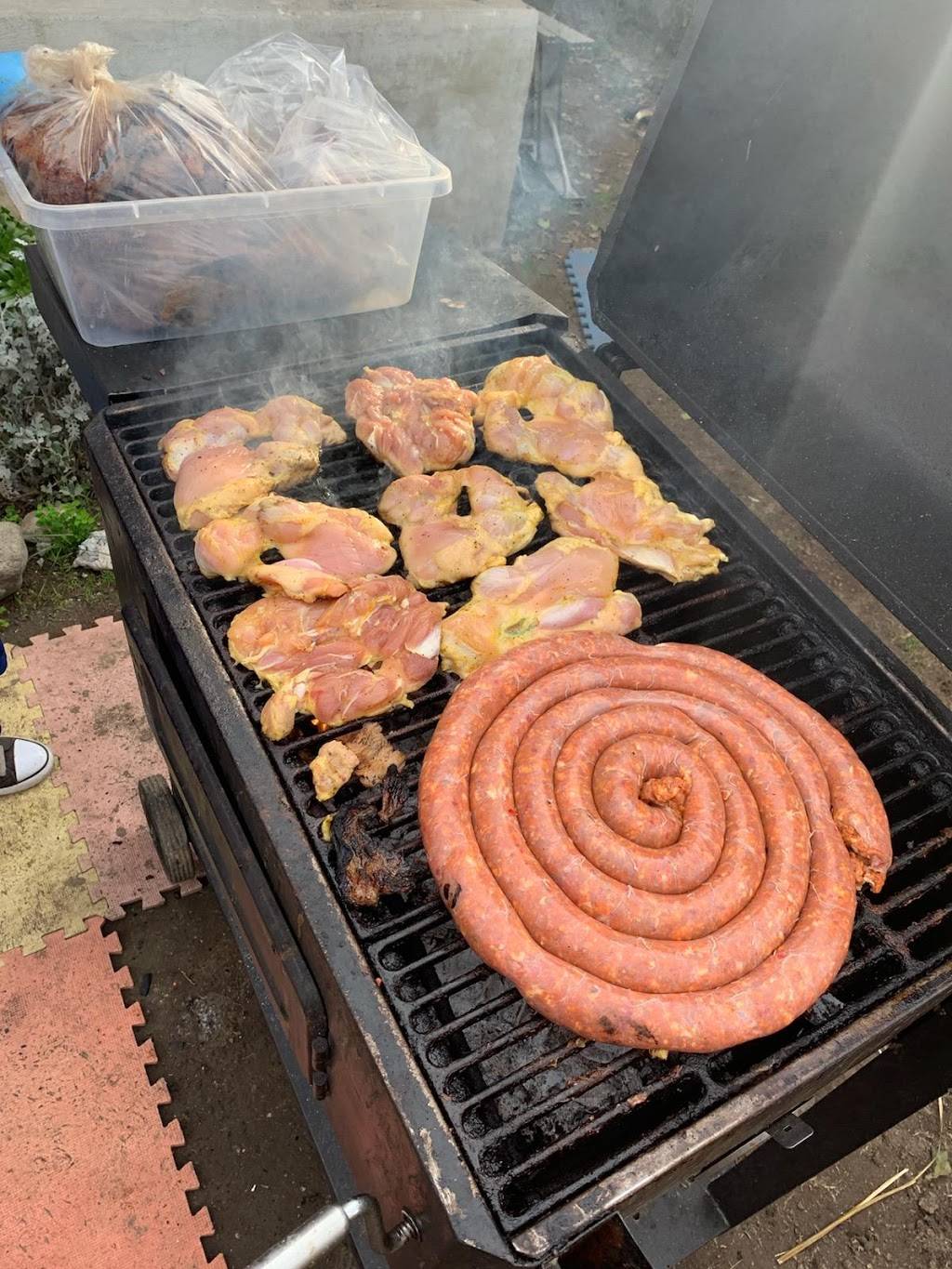 Tacos El Chavo Al Carbon | restaurant | 5370 Templeton St, Los Angeles, CA 90032, USA | 3235728804 OR +1 323-572-8804