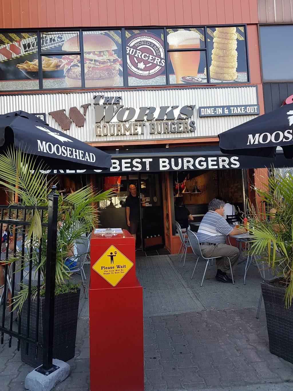 The Works Gourmet Burger Bistro | restaurant | 104 Lakeshore Rd E, Mississauga, ON L5G 1E3, Canada | 9052716668 OR +1 905-271-6668