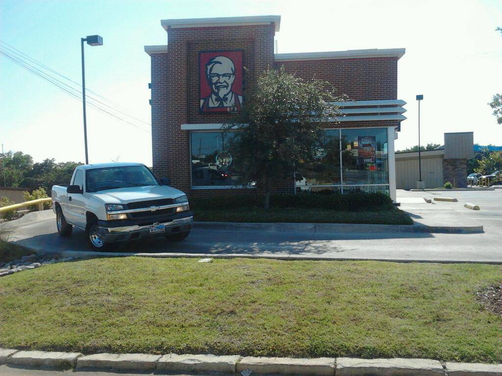 KFC | restaurant | 2251 Jacksboro Hwy, Fort Worth, TX 76114, USA | 8176260614 OR +1 817-626-0614