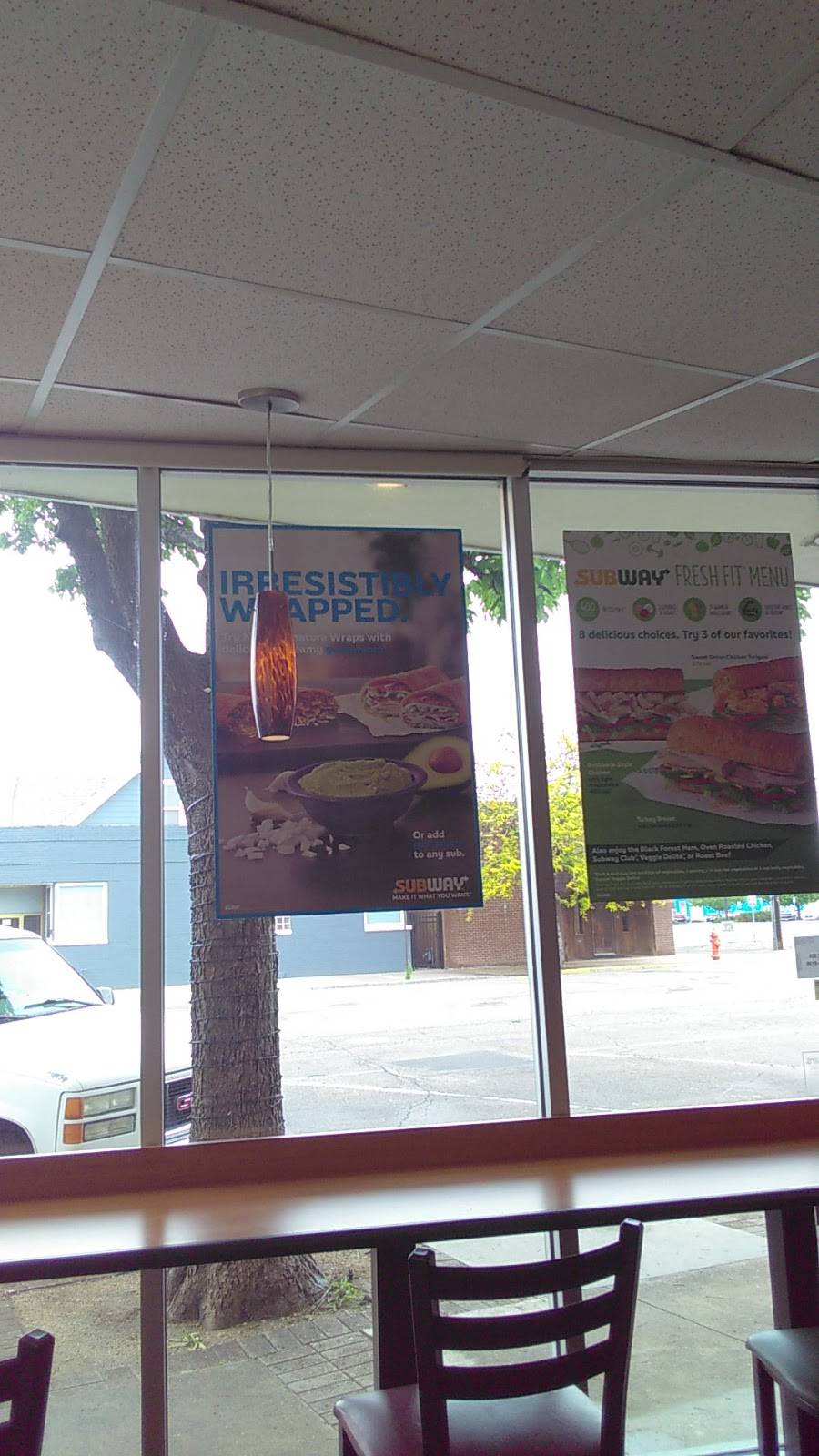 Subway | meal takeaway | 1011 9th Ave, Greeley, CO 80631, USA | 9703529525 OR +1 970-352-9525